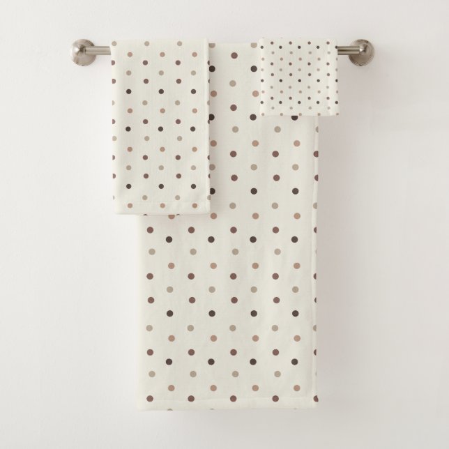 Warm Neutral Polka Dot Baby Towel Set (En situation)