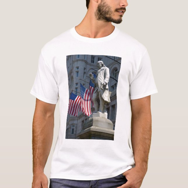 Washington, DC, statue of Benjamin Franklin T-Shirt (Front)