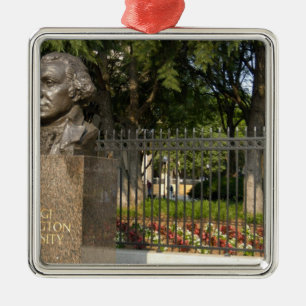 Washington, DC, statue of George Washington, The Metal Ornament
