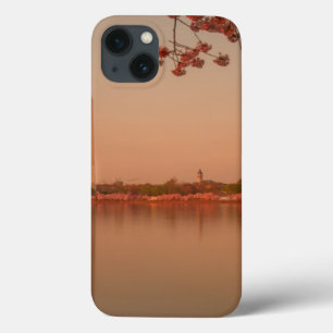 Washington Monument Sakura at sunset. iPhone 13 Case
