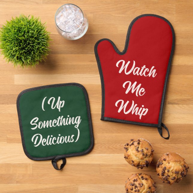 Watch Whip Up Funny Christmas Gift Red Green Oven Mitt & Pot Holder Set (Top Down)