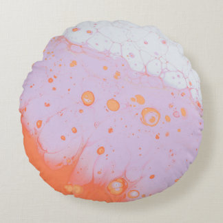 WATER DROPLETS ON RED SURFACE ROUND PILLOW