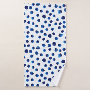 Watercolor blue polka dots seamless pattern bath towel