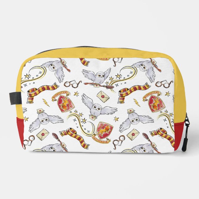 Watercolor GRYFFINDOR™ Hedwig Pattern Dopp Kit (Front)