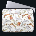 Watercolor GRYFFINDOR™ Hedwig Pattern Laptop Sleeve<br><div class="desc">Harry Potter | Check out this cute watercolor GRYFFINDOR™ pattern featuring their crest,  house scarf,  and Hedwig delivering brooms and letters!</div>