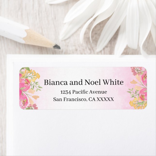 Watercolor Pink Floral Return Address Labels (En situation)