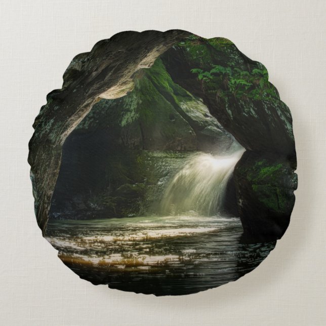 WATERFALLS ROUND PILLOW (Front)