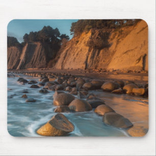 Wave along the beach, California Mouse Pad