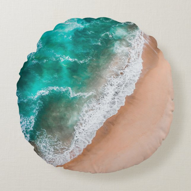 Waves on Sandy Beach  Round Pillow (Front)