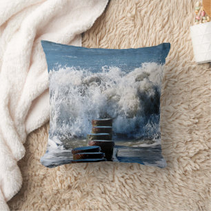 WAVES THROW PILLOW