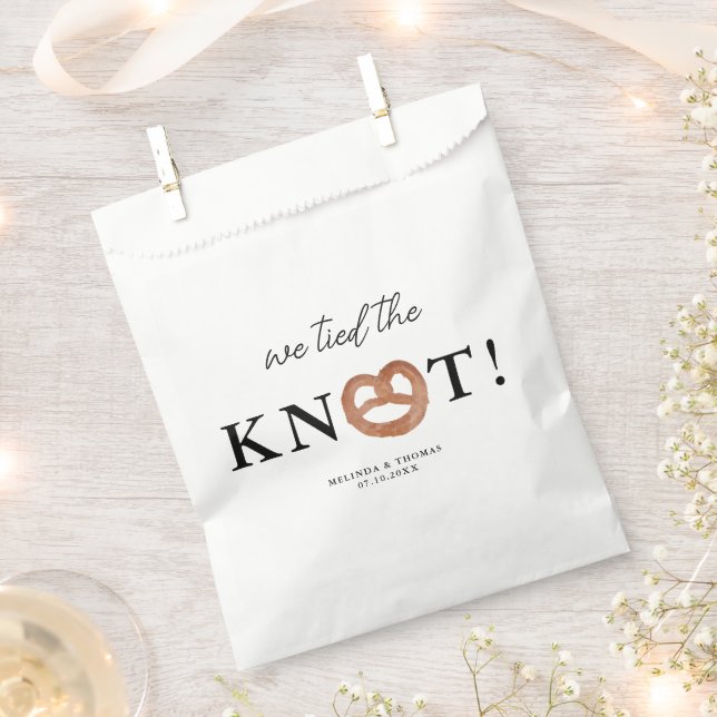 We Tied The Knot Pretzel Wedding Favour Bag (Clipped)