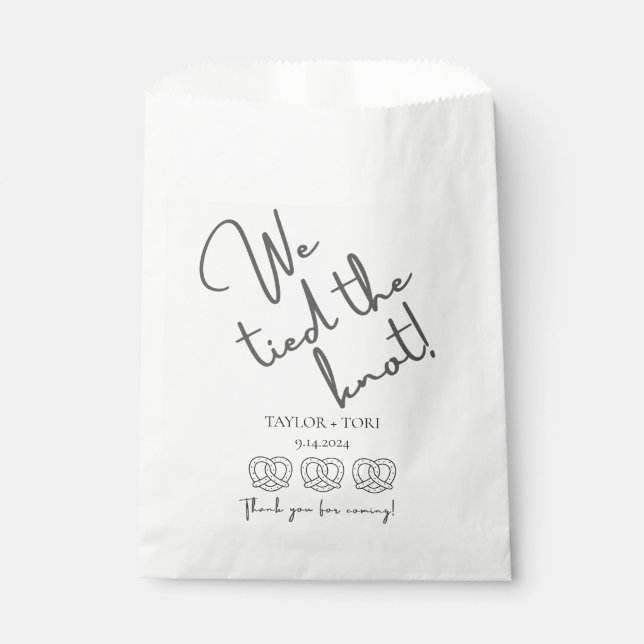 We tied the knot! Wedding Late Night Pretzel Bites Favour Bag (Front)