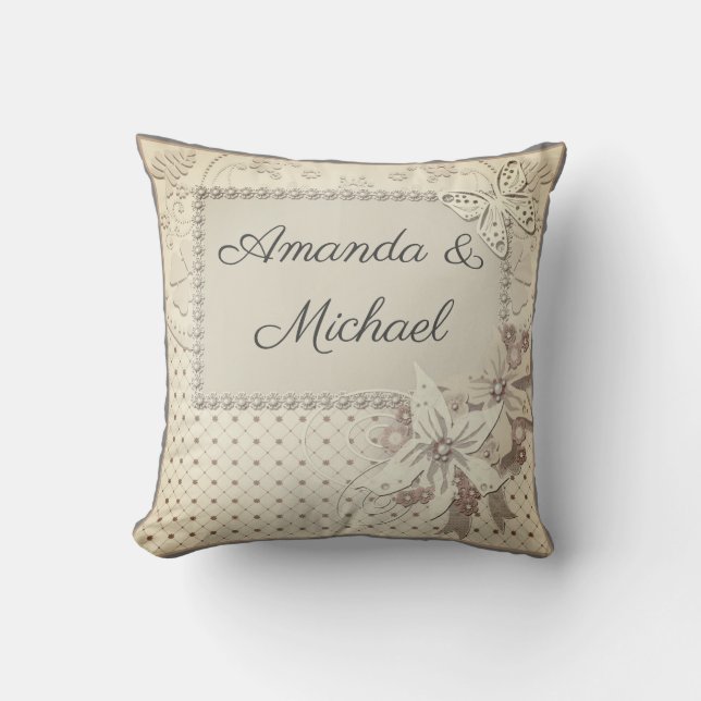 Wedding bouquet throw pillow (Front)