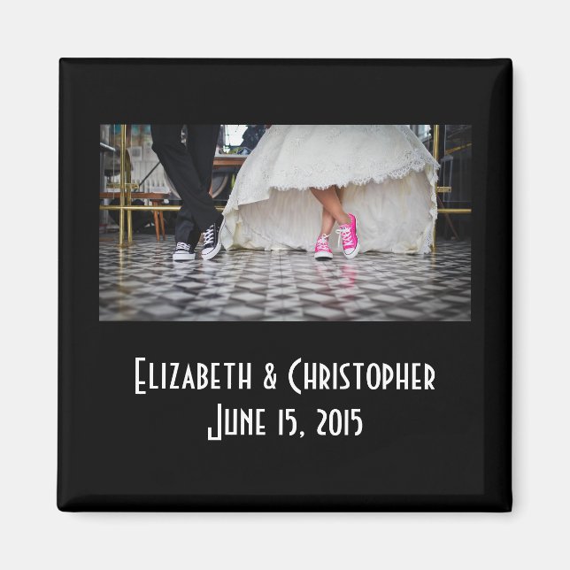 Wedding Couple in a Retro Style Fifties Diner Magnet (Front)