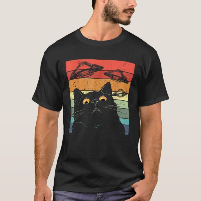 Weird Alien Cat UFO  Cat T-Shirt (Front)