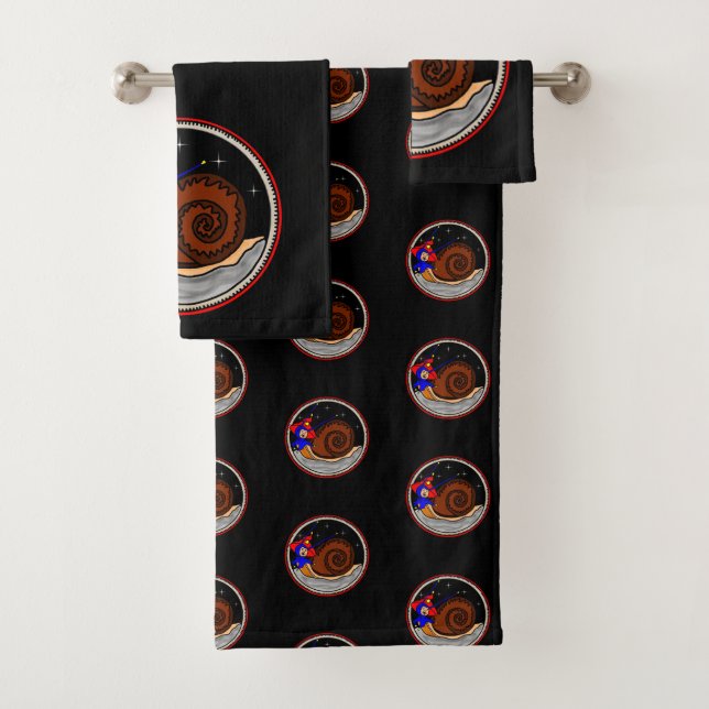 Weird Snail Bath Towel Set (Insitu)