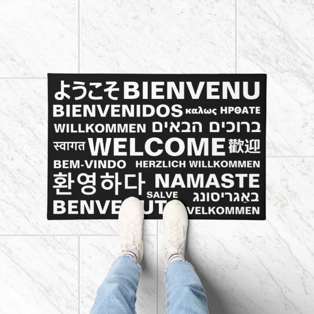Welcome in different languages black white modern doormat (Indoor)