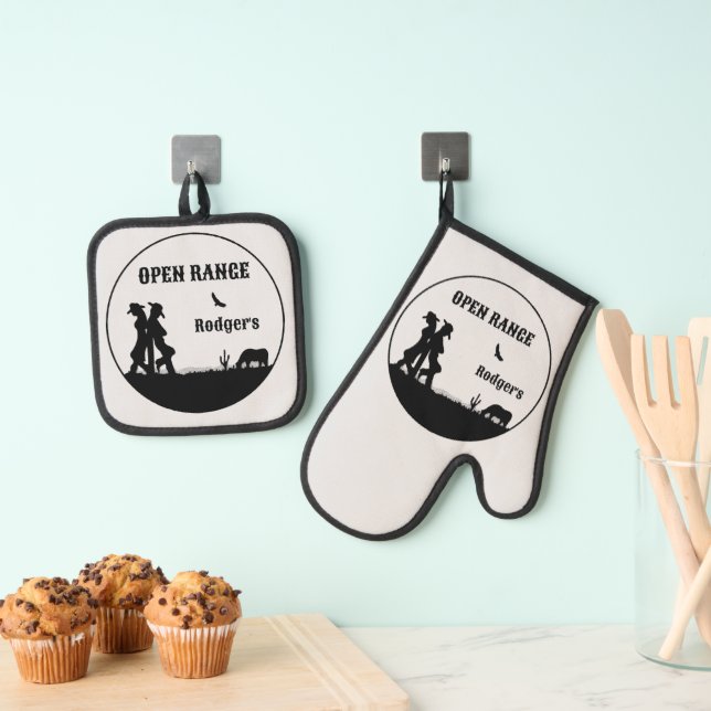 Western Open Range 2 Lines Text  Oven Mitt & Pot Holder Set (Insitu(Hanging))