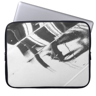 Wet surface laptop sleeve