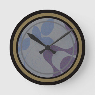 what time is it? round clock