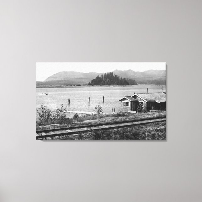 Wheeler, Oregon Nehalem Bay & Neah-Kah-Nie Canvas Print (Front)