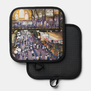 Where is the Women's Water Closet? Pot Holder