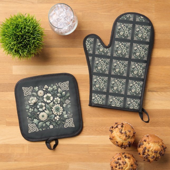 Whispered Clover Knotwork Garden Oven Mitt & Pot Holder Set (Top Down)