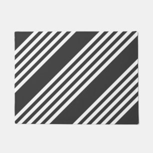 White and charcoal five stripes pattern doormat
