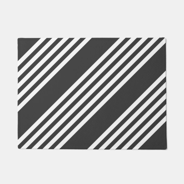 White and charcoal five stripes pattern doormat (Front)