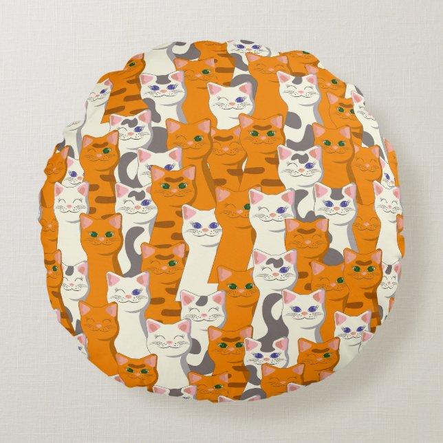 White and ginger cats pattern green eyes blue eyes round pillow (Front)