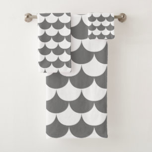 White and Gray Scallop Bath Towel Set