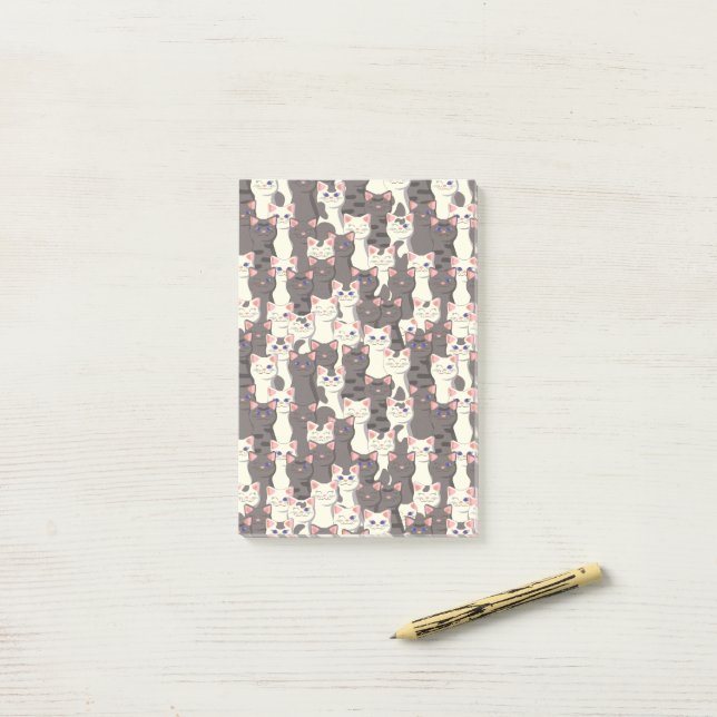 White and grey cats pattern post-it notes (On Desk)
