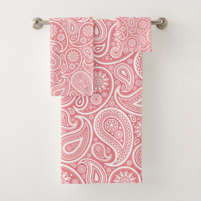 White and pink paisley pattern bath towel set (Insitu)