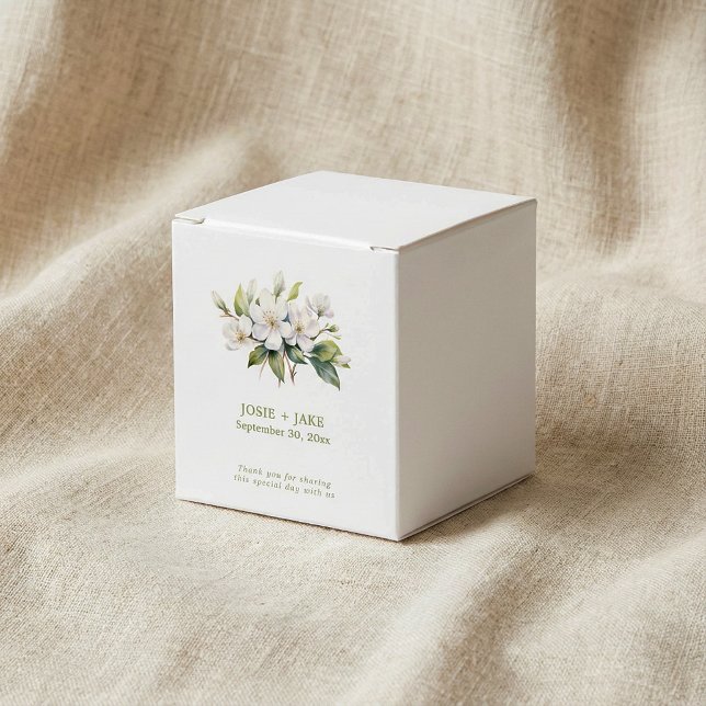 White apple blossom flower favour favor box (White apple blossom flower favor favor boxes.)