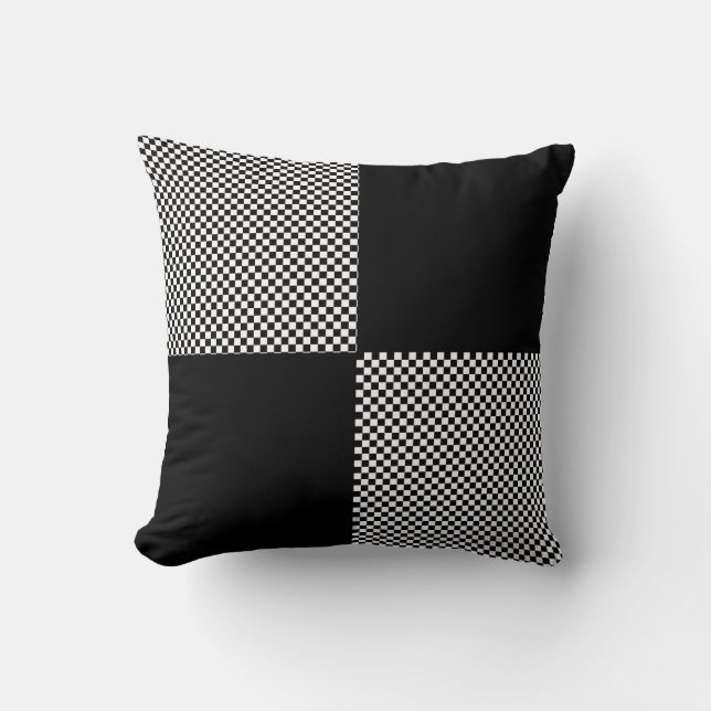 White & black chequered throw pillow (Front)