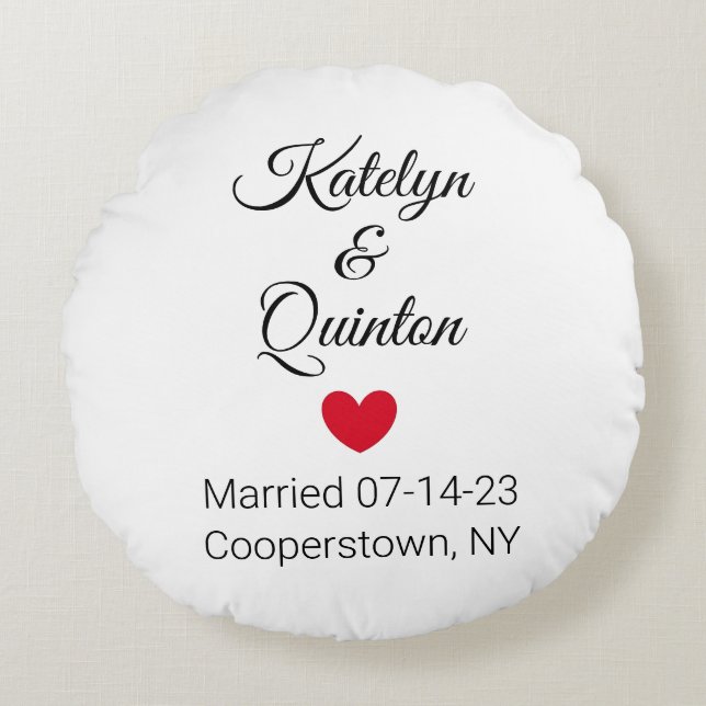 White & Black in Elegance Round Pillow (Front)