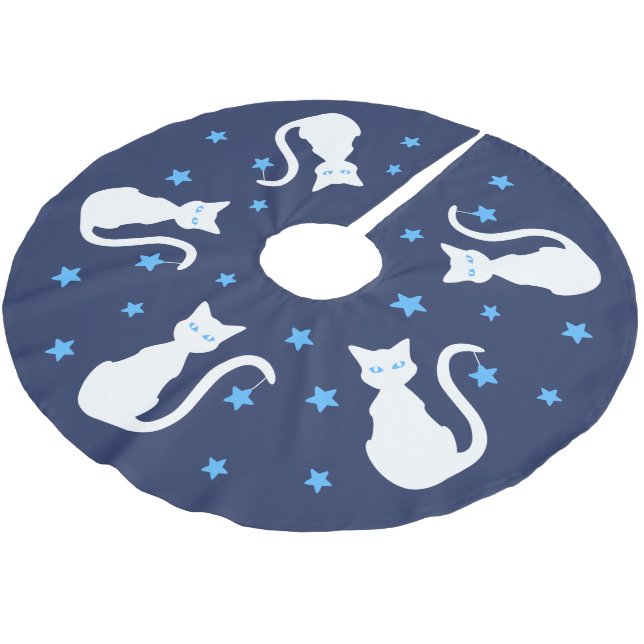 White Cat Tree Skirt (Angled)