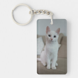 White cat Zazzle_Growshop. Keychain