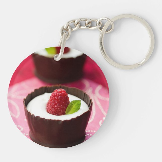 White chocolate mousse dessert keychain (Back)