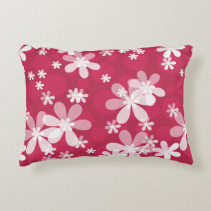 White daisies accent pillow