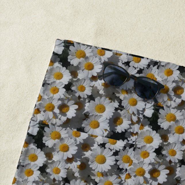 White Daisies Beach Towel (In Situ)