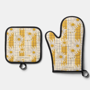 White Daisies on Yellow Striped Grid Background Oven Mitt & Pot Holder Set