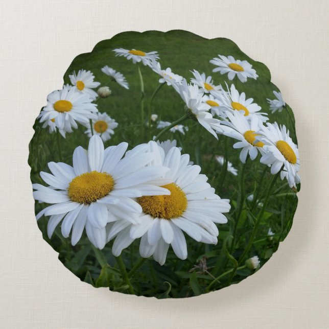white daisies round pillow (Front)