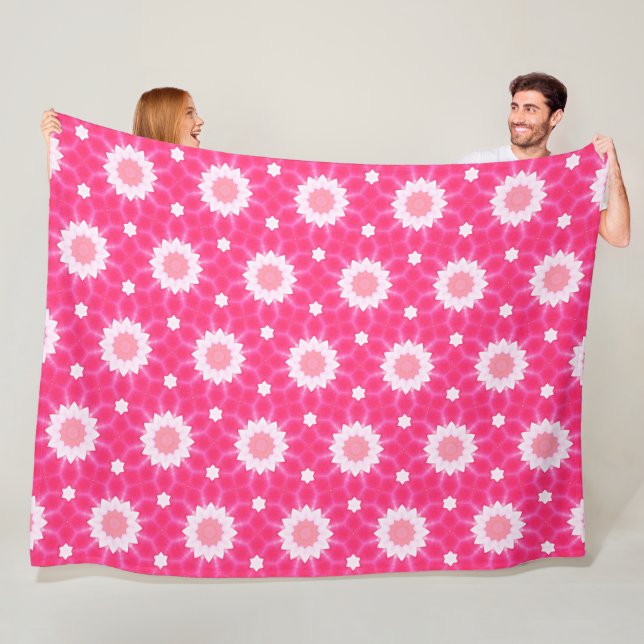 White daisy and stars over pink background pattern fleece blanket (In Situ)