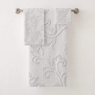 “White Floral Patterned Design” Bath Towel Set