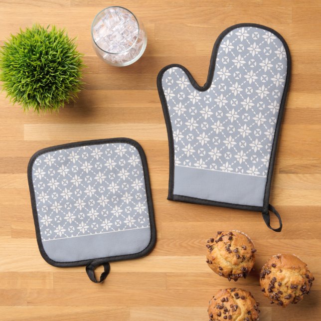 White Flower Tiled Pattern on Dusty Blue Border Oven Mitt & Pot Holder Set (Top Down)