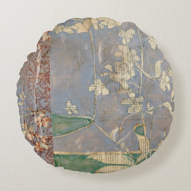 White Flowers on Newsprint Background Round Pillow (Front)