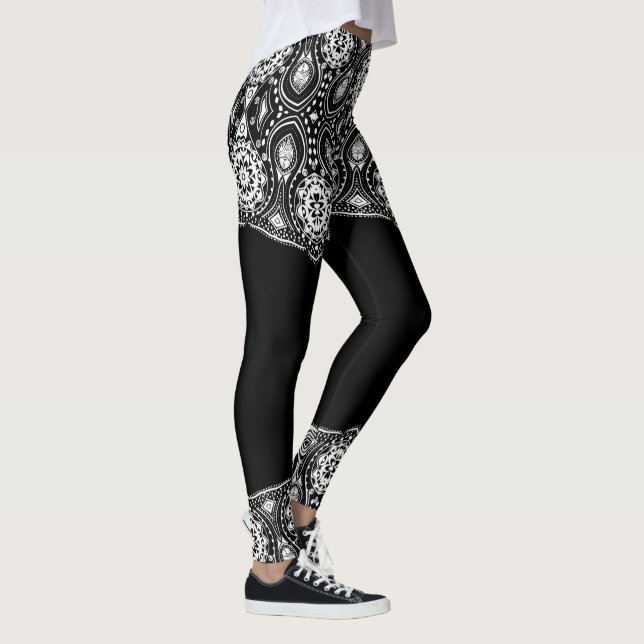 White Girly On Changeable Black Background Leggings (Right)