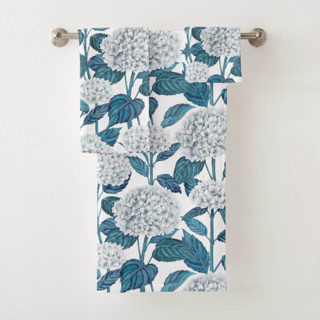 White hydrangea watercolor bath towel set (Insitu)