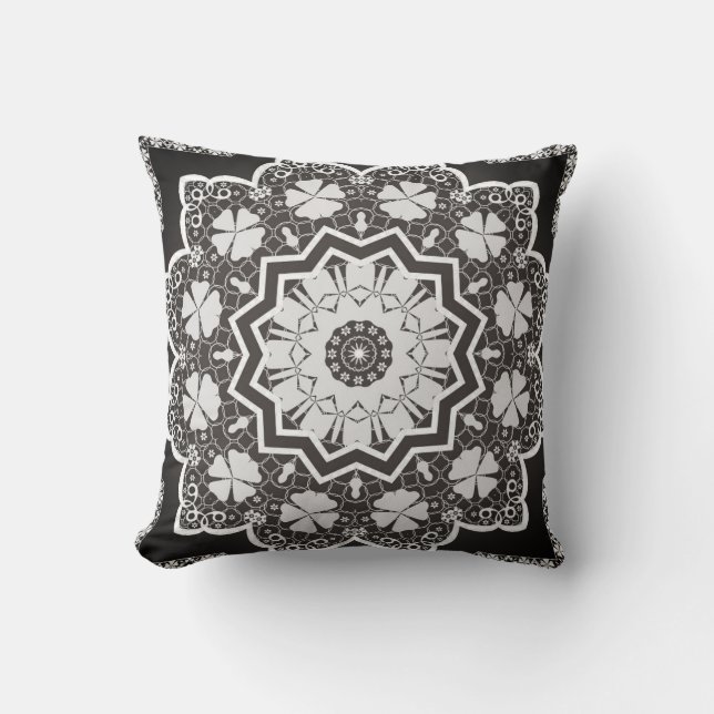 White lace throw pillow (Front)